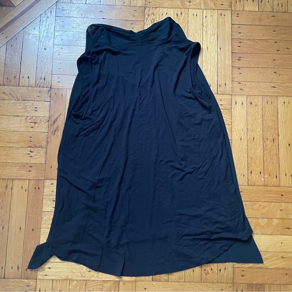 Vince Camuto Sleeveless Top with Attached Sash - Picture 5 of 9